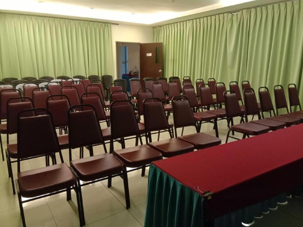 G Six Hotel Sitiawan Exterior foto